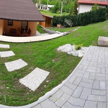 Lisny 105 Cely Novy Dum Se Zahradou U Jizery A Cyklo-Stezky New House By Jizera River And Bicycle Path Zelezny Brod Extérieur photo