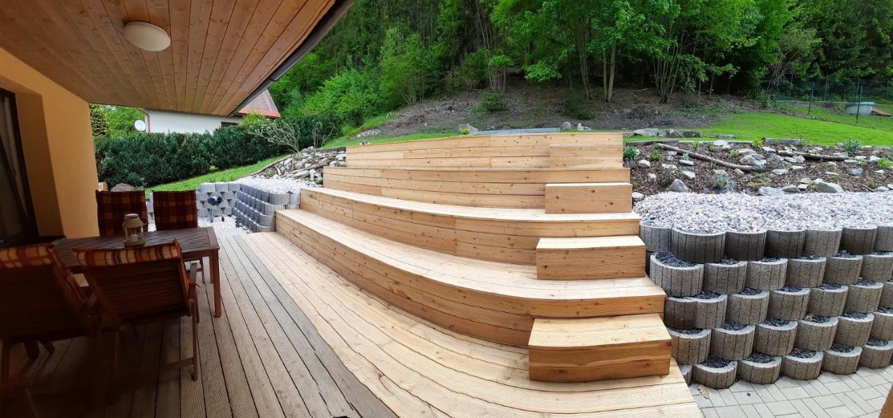 Riverside Retreat: New House With Garden By Jizera And Bike Path Holiday home